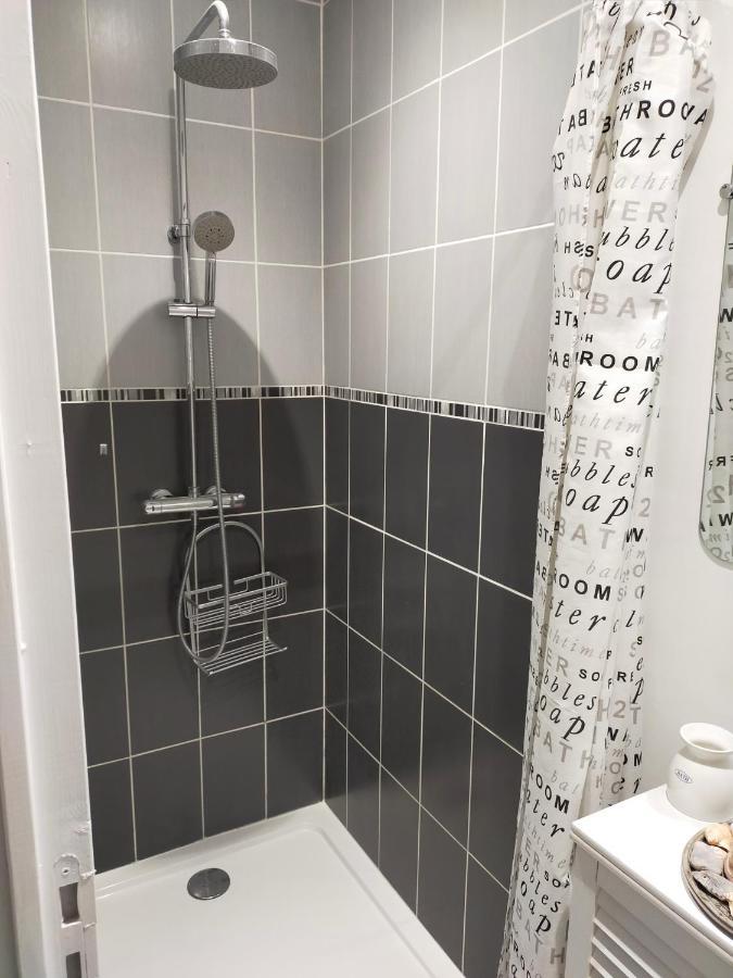Au Gre Des Marees, Appartement Face A La Mer, Classe 3 Etoiles Ault Exteriör bild