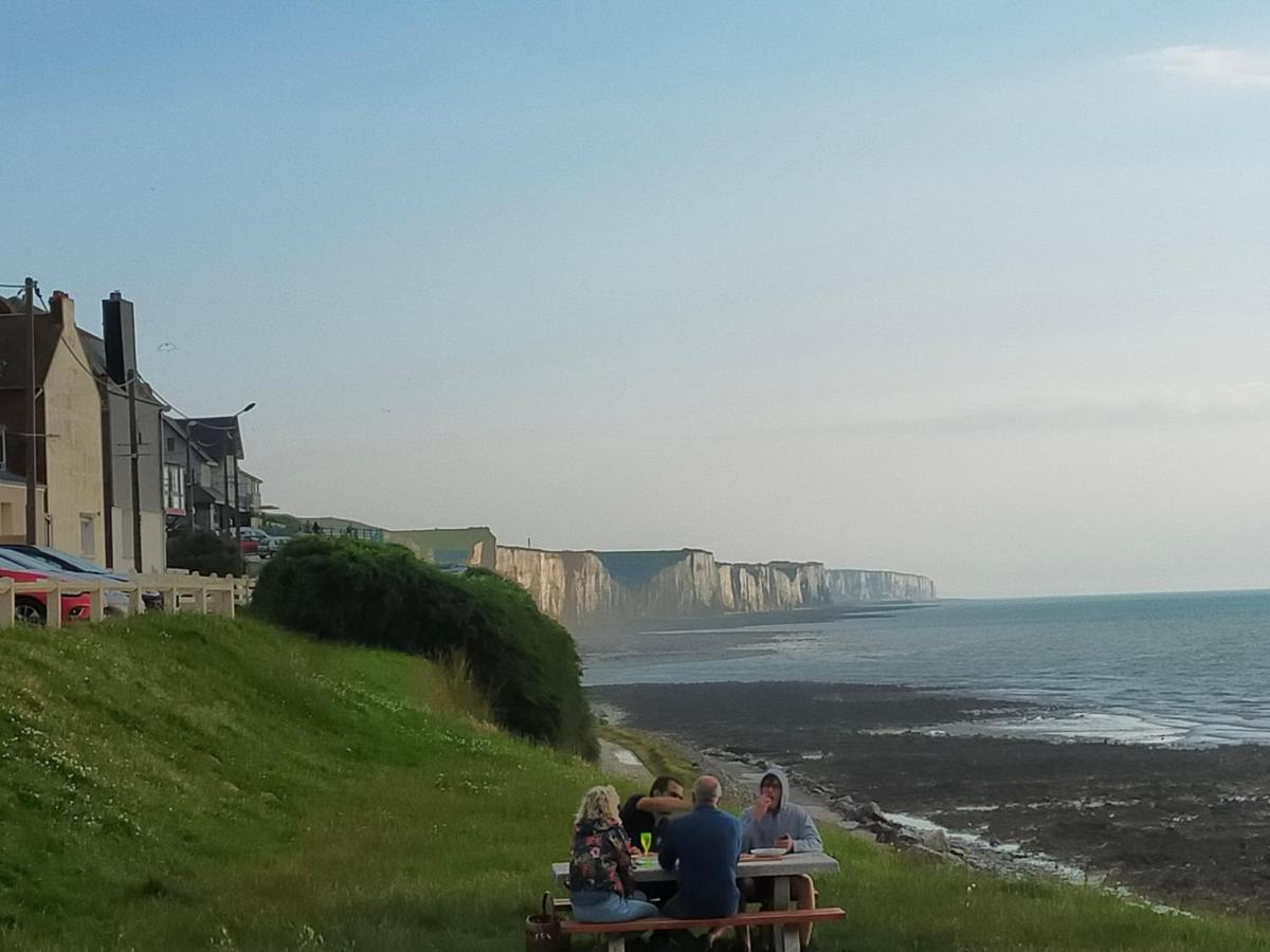 Au Gre Des Marees, Appartement Face A La Mer, Classe 3 Etoiles Ault Exteriör bild